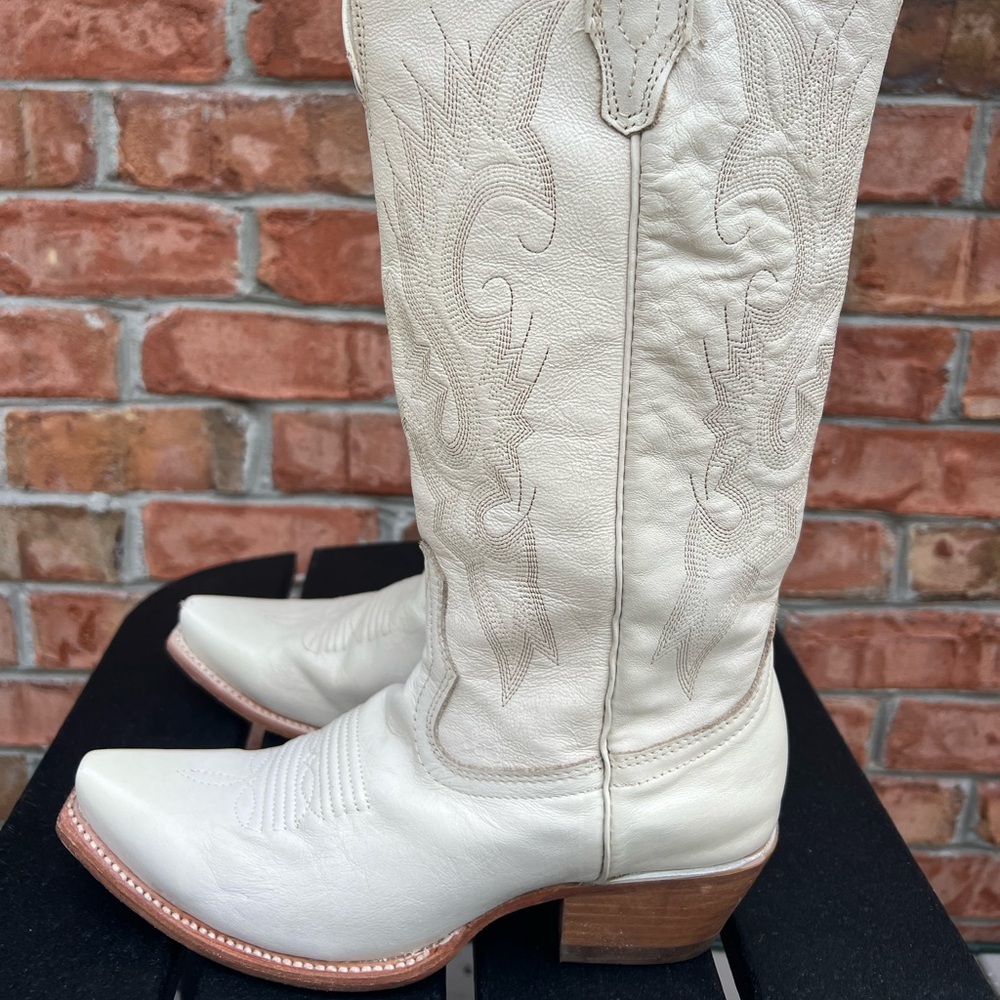 FREEBIRD WOODLAND BEIGE BOOTS - Size 7 - Picture 4 of 12